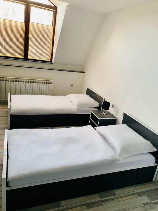 NOOR Apartman Bihac Apartment Bagian luar foto